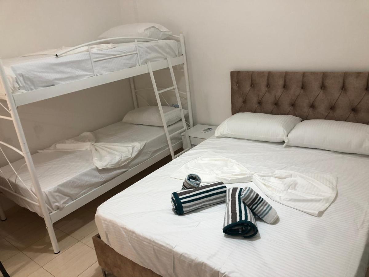 Elton Tafa Guesthouse Ксамил Экстерьер фото