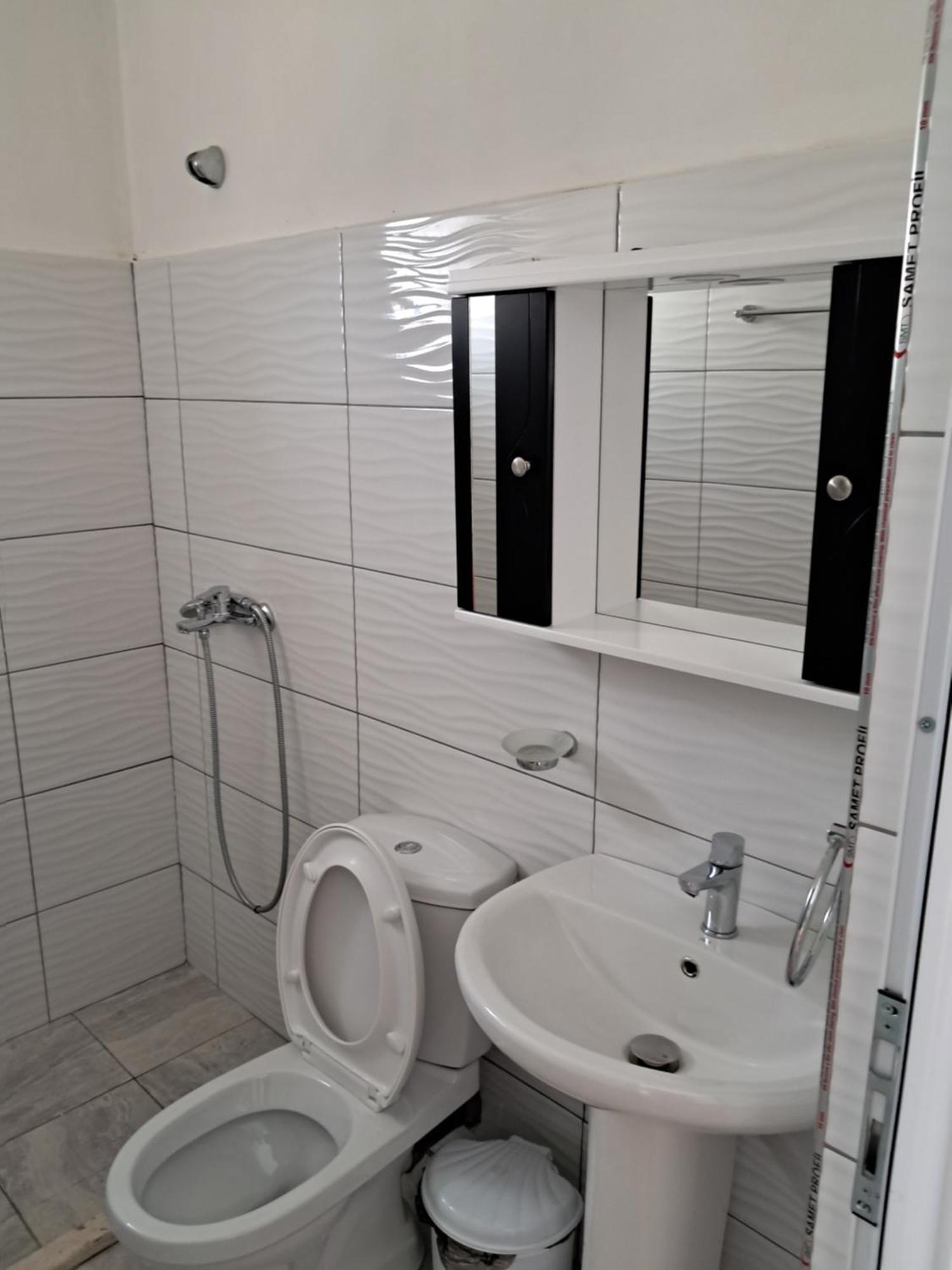 Elton Tafa Guesthouse Ксамил Экстерьер фото